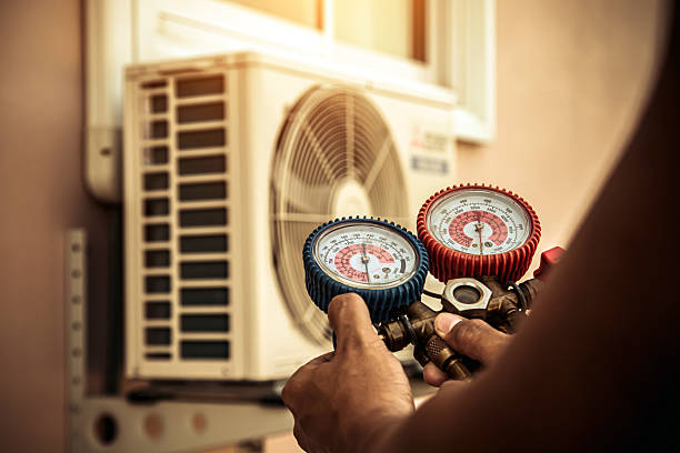 Professional Hvac technician working in Brookhaven, NY